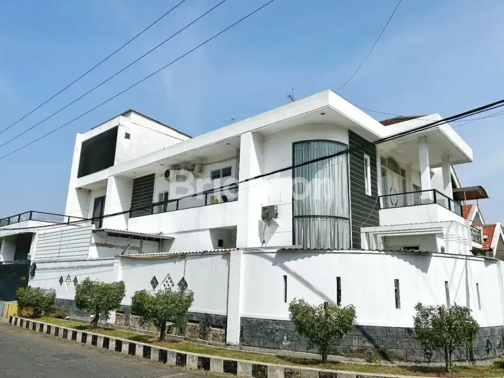 Rumah Hook Dharmahusada Manyar Surabaya Full Furnish Selangkah Ke Galaxy Mall Nego