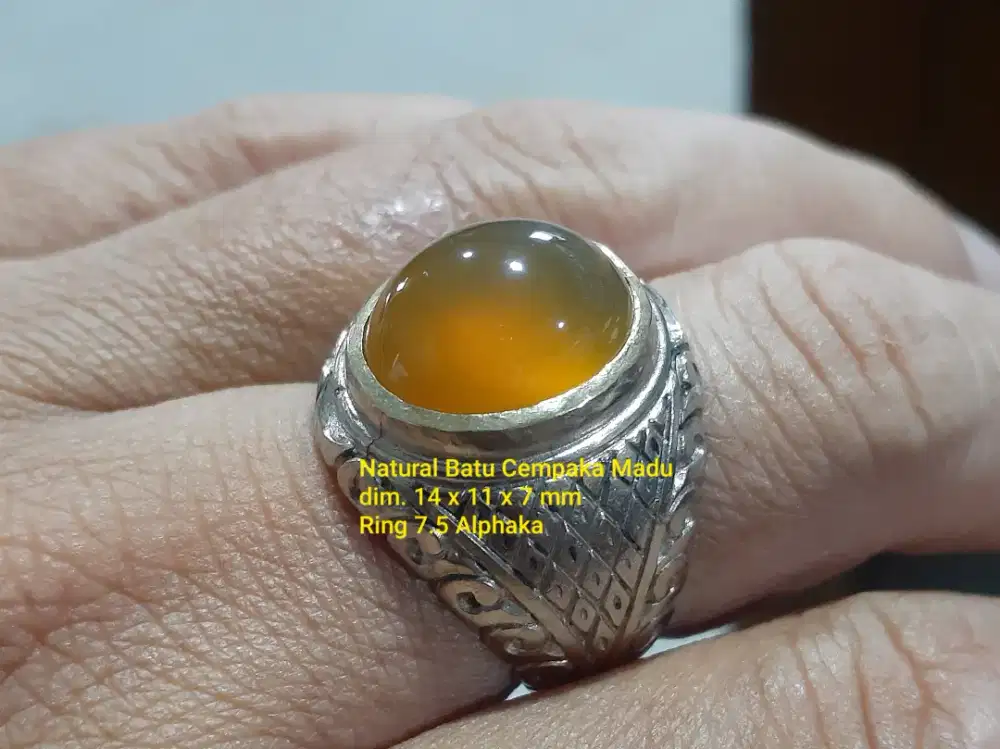 Natural Batu Cempaka Madu