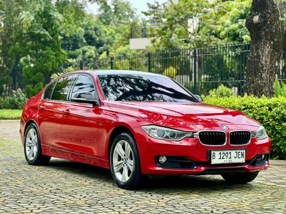 [LOW KM PAJAK PANJANG] BMW 320i F30 Sport AT 2013