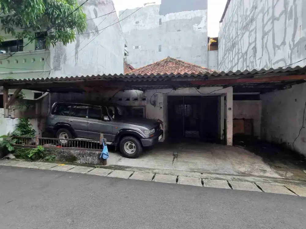 Rumah tua hitung tanah di daerah Muwardi dengan lokasi bagus jalanan 2 mobil, cocok sekali untuk kos2an