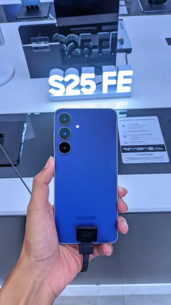 Kredit Samsung S25FE