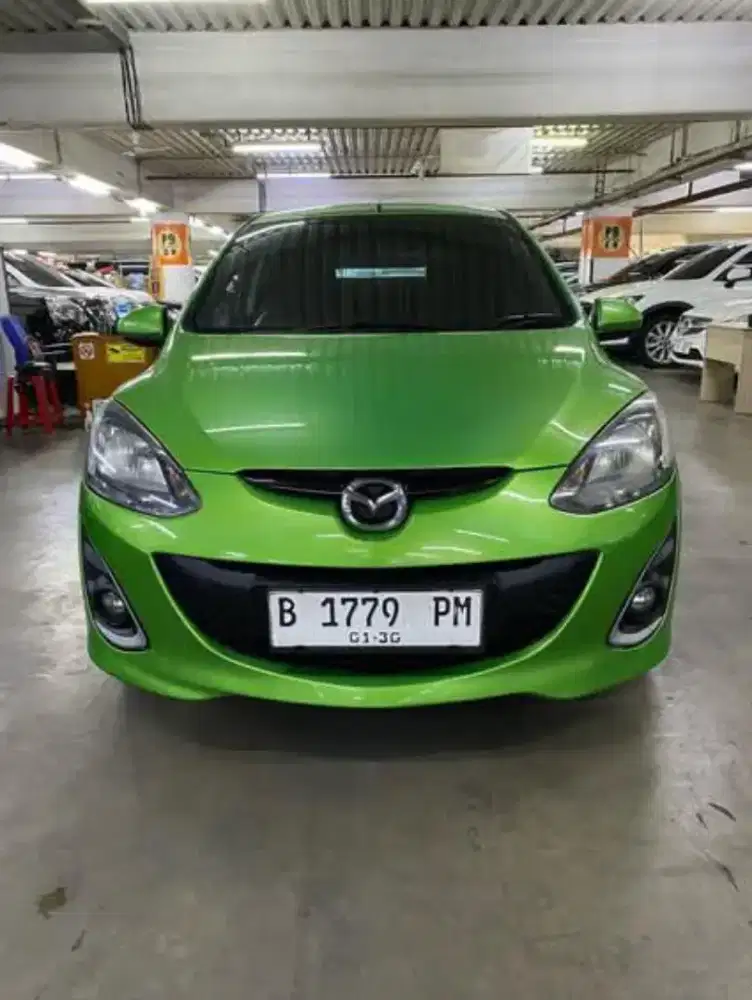Mazda 2 R 1.5 2012 Automatic