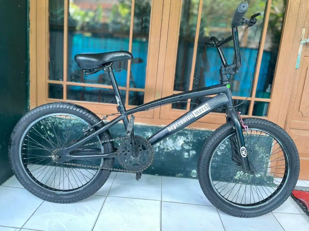 Sepede BMX ukuran 20 Merk WIMCYCLE TRASHER kode (FX1571F0157)