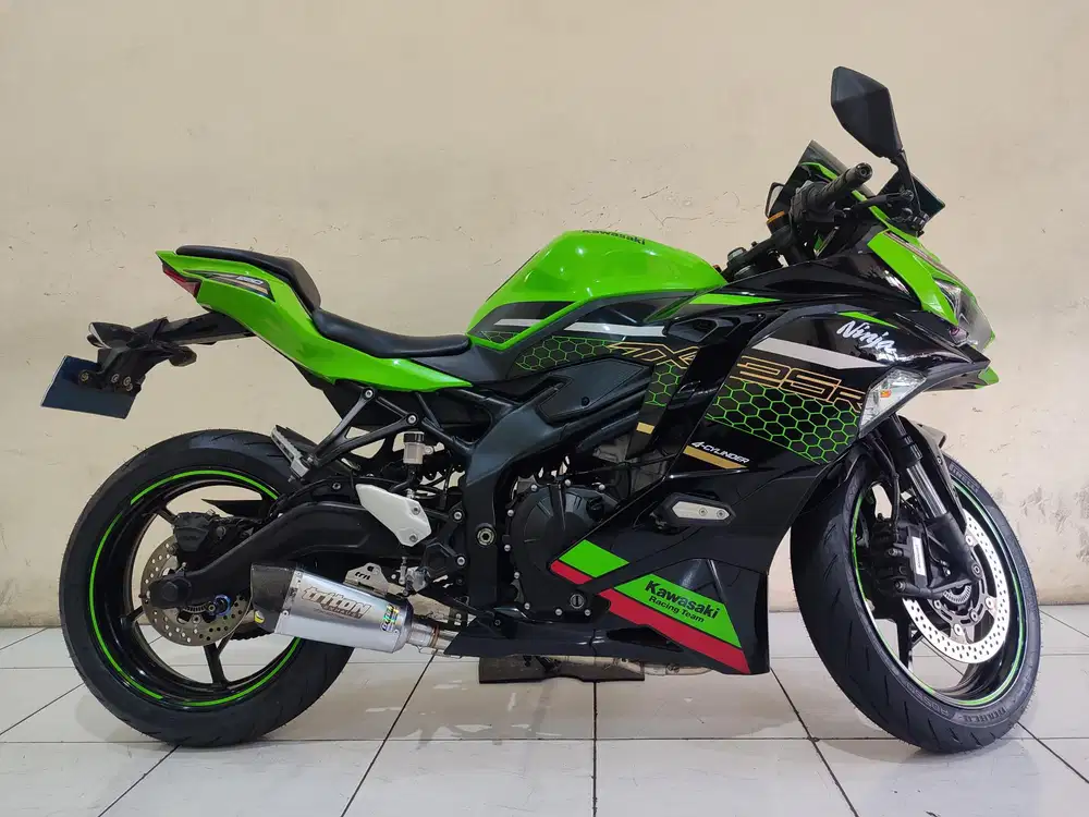 Kawasaki NINJA ZX 250R ABS 2020 4silinder istimewa siap pakai...