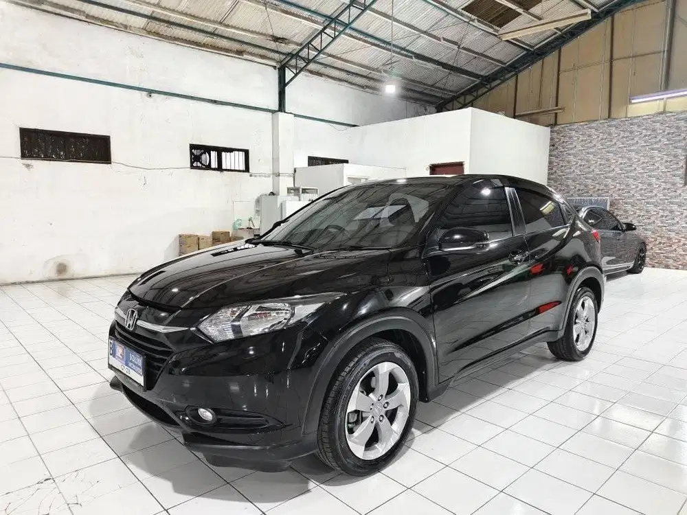 HONDA HRV S CVT 1.5 Bensin AT 2018 Hitam