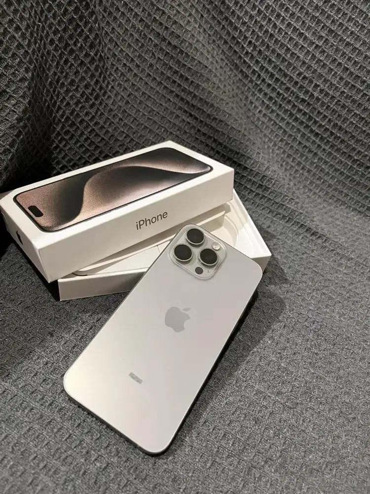 Iphone 15 pro max ibox 256 like new