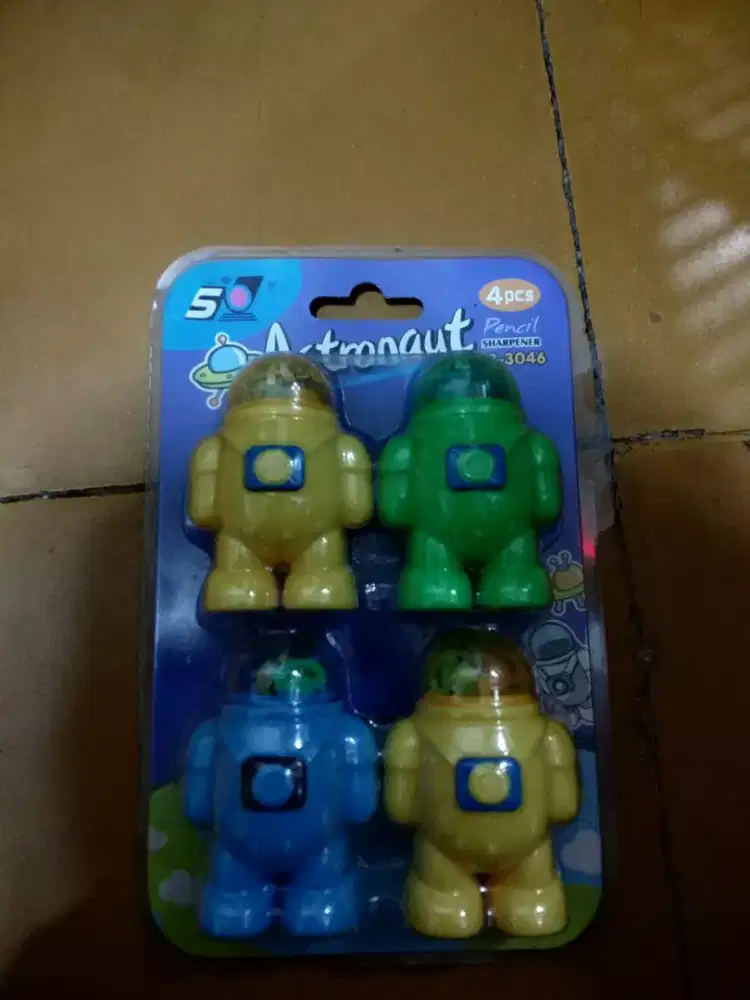 DI JUAL RAUTAN PENSIL ASTRONOT UNIK LUCU