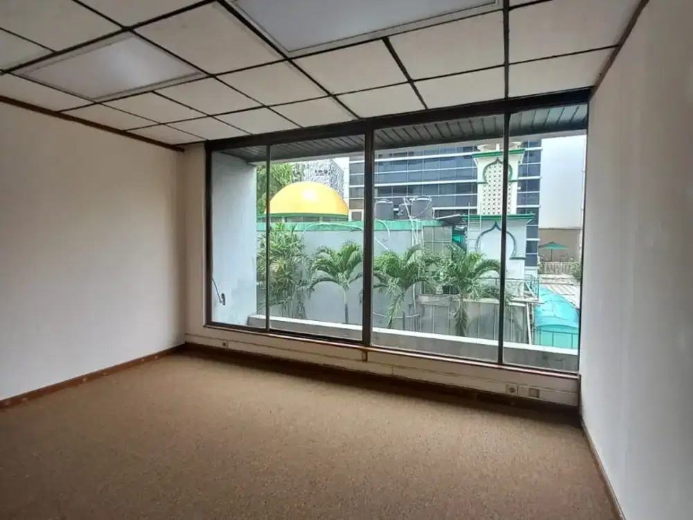 SEWA KANTOR DI  JAKARTA SELATAN  KUNINGAN  48M2 PARTISI  9,5JT/BULAN