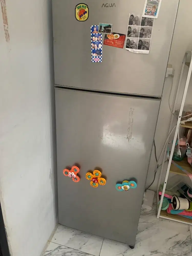 jual cepat kulkas 2 pintu merk aqua
