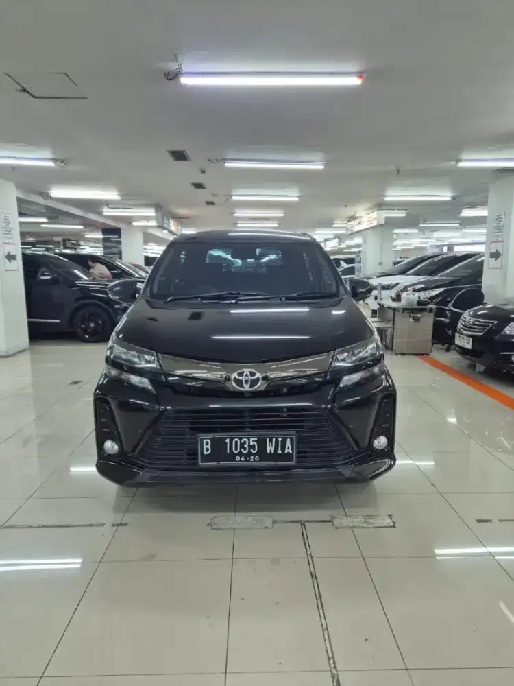 Toyota veloz 1.5 at hitam 2021 km 34rb tgn 1