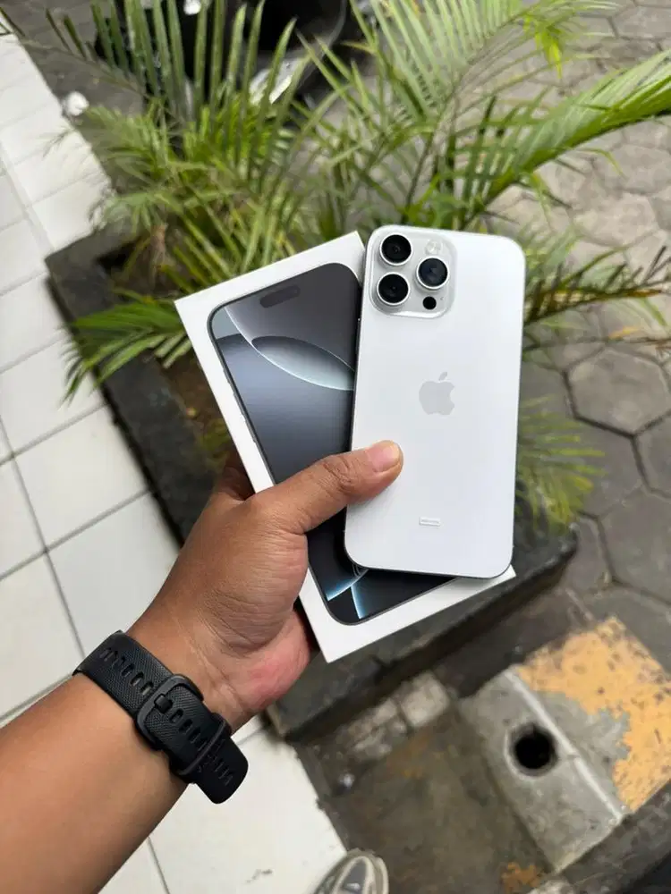 Iphone 16 pro max 256 silver garansi on