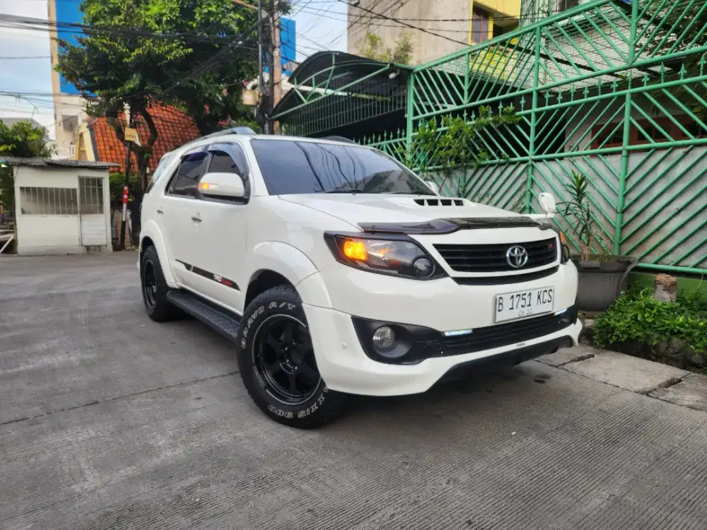 Jual Toyota Fortuner Vnt Trd Diesel 2014 NIK 2013 Putih