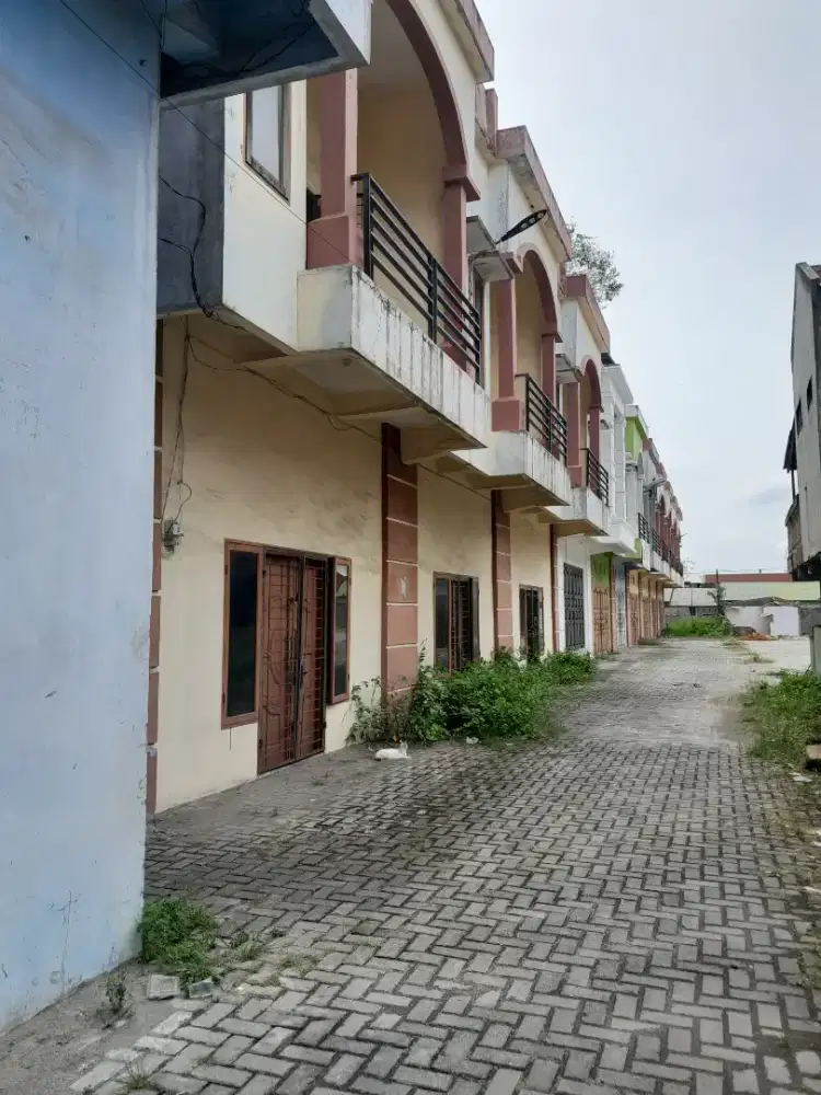 Ruko Menghadap ke Timur Dijual