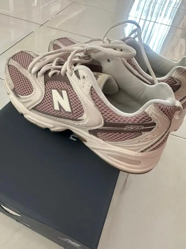 Sepatu sneaker new balance 530