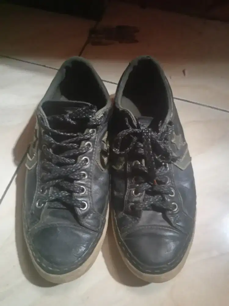 Sepatu Leather Converse second branded Original