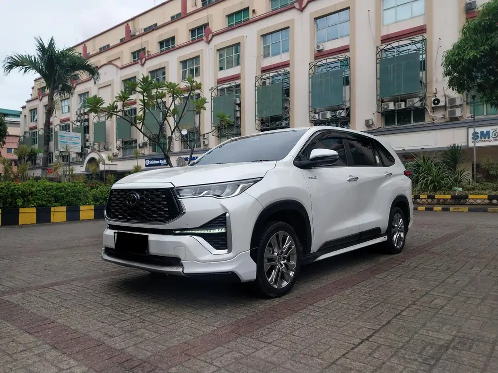 TOYOTA INNOVA ZENIX 2.0 Q HYBRID TSS MODELISTA AT 2025 KM 8RB
