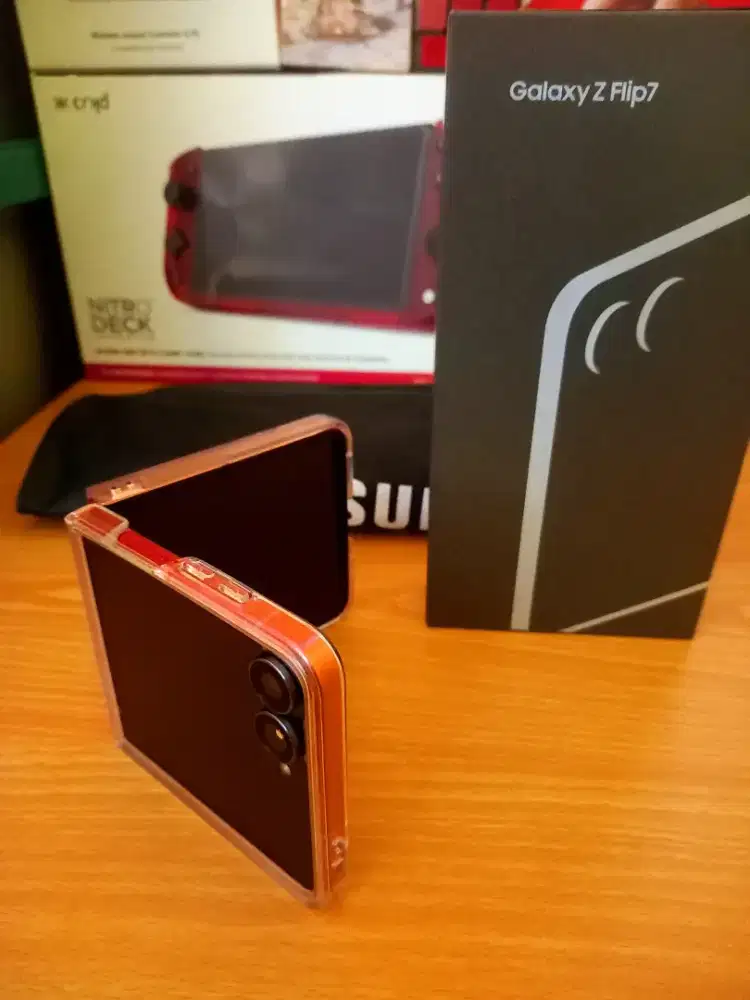 Samsung z flip 7 like new ram 512 GB/12 gb