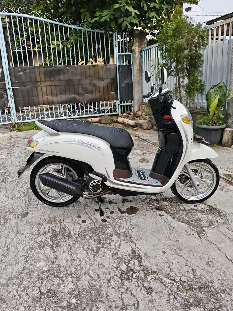Scoopy Stylish 2018 mesin Standar original