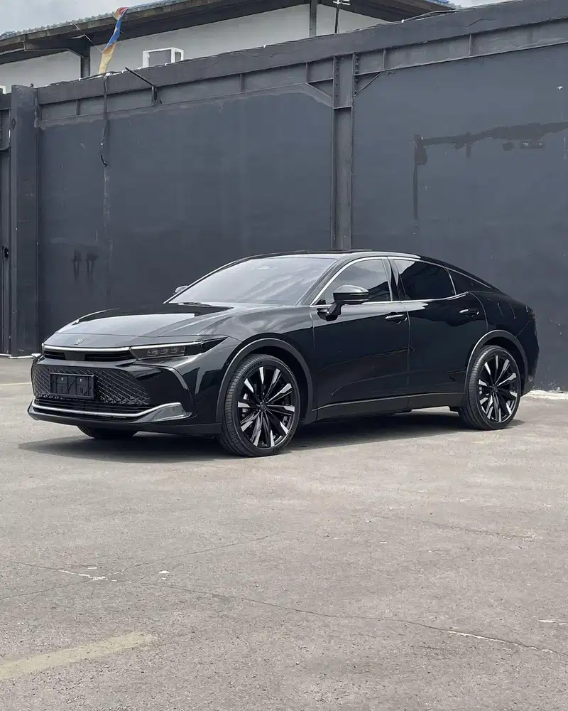 Toyota Crown Crossover 2023