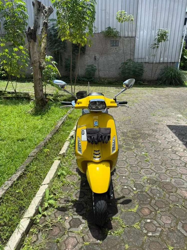 Vespa spring Abs like new