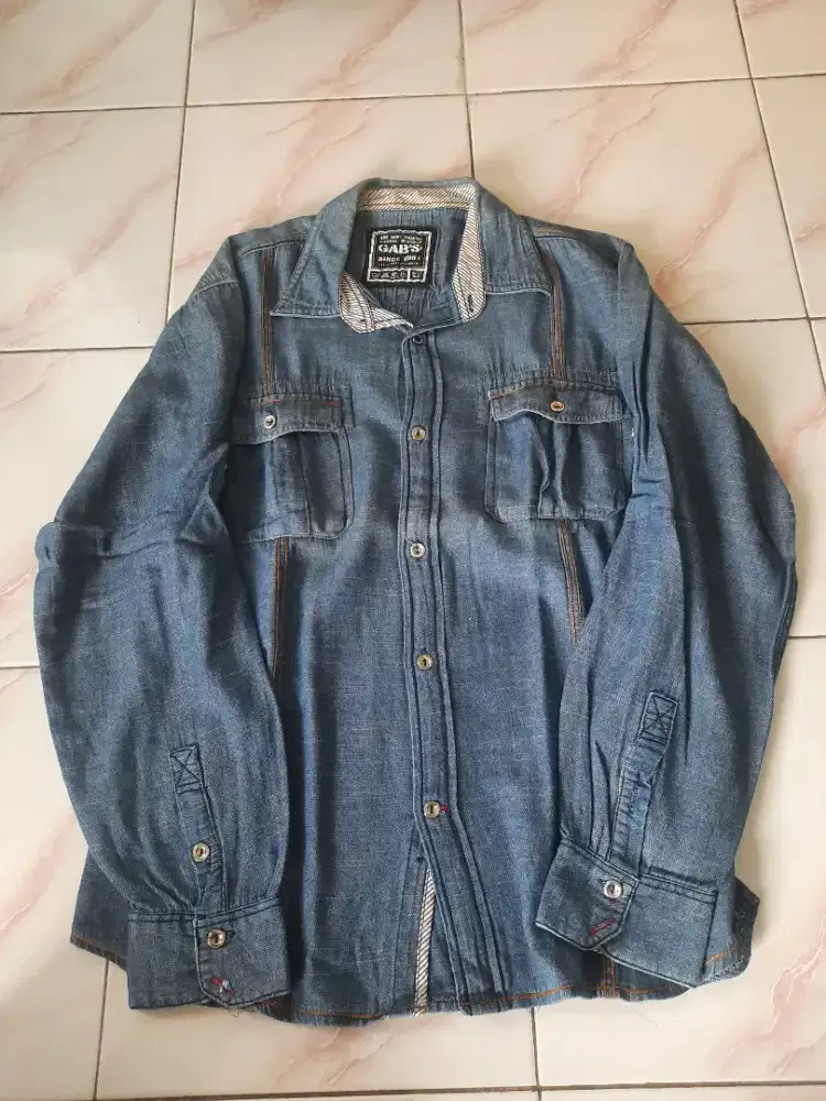 Kemeja, Celana Panjang, Kaos