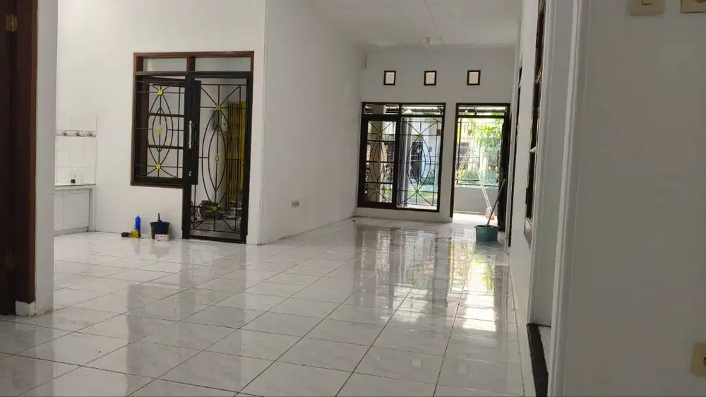 Dijual Rumah Siap Huni di Taman Kopo Indah TKI 3