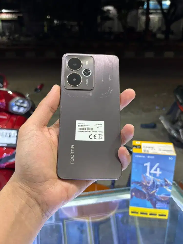REALME 14 5G Ram 8/256, Kondisi Mulus, Lengkap, Bergaransi.