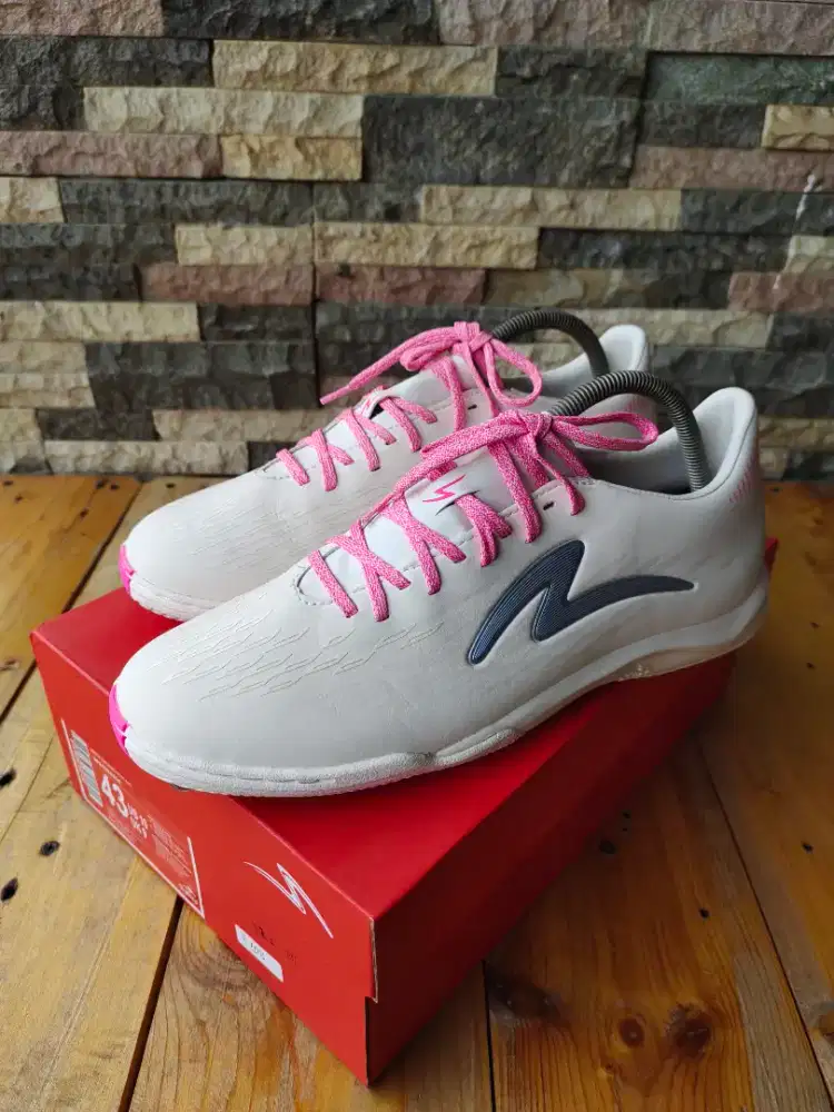 Specs Illuzion 4 Pro In