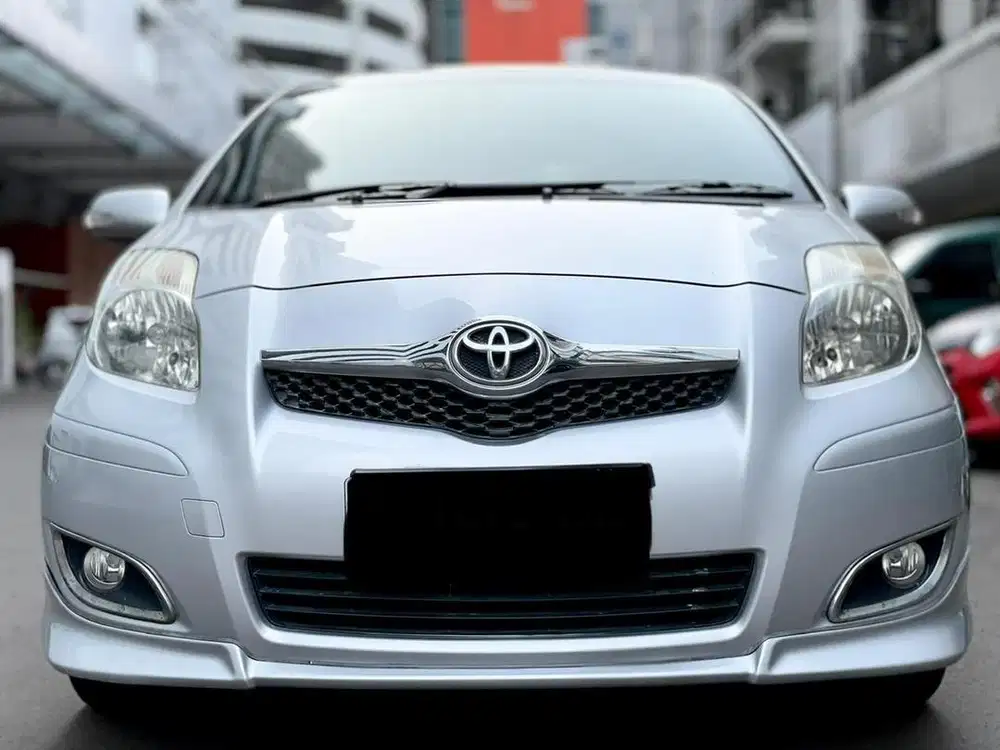 Yaris E AT 2011 2012