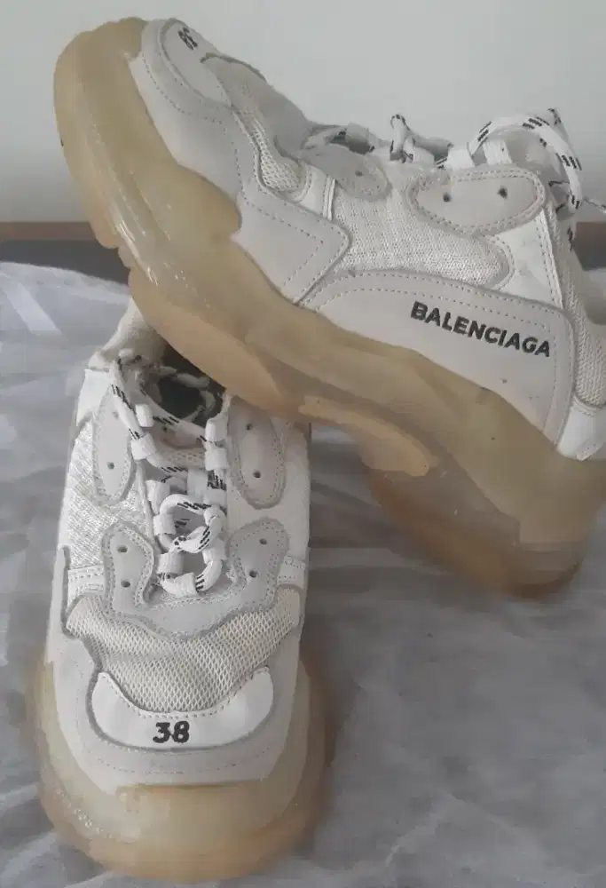 Sepatu seken BALEN Ori