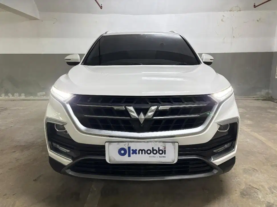 LOW DP Wuling Almaz 1.5 Exclusive 7-Seater Bensin-AT 2022 HFU