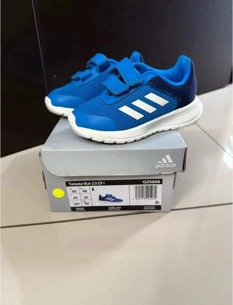 Adidas sepatu anak