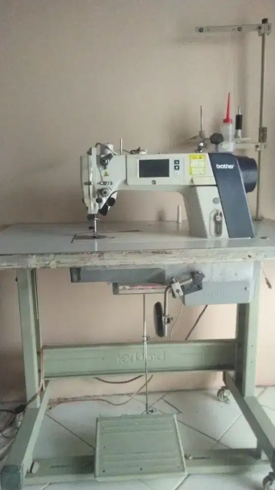 Mesin jahit Brother s 7300A 403