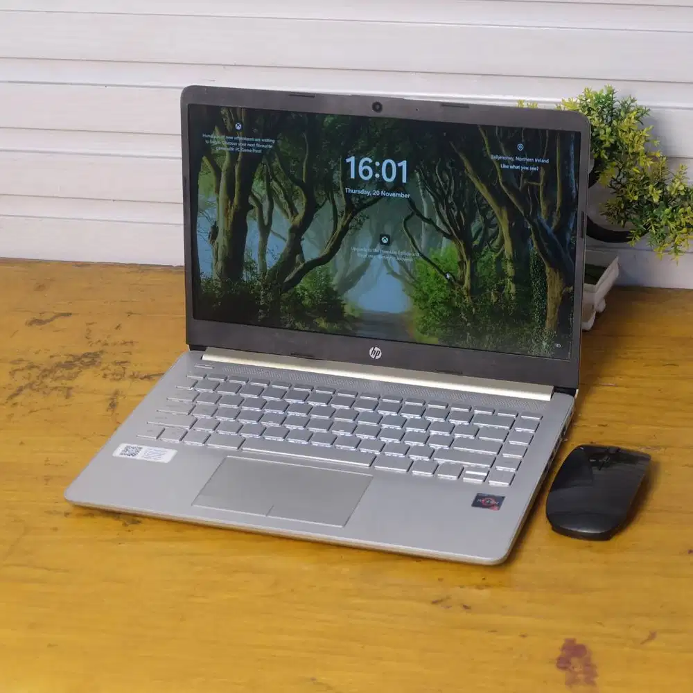 SLIM HP 14S-CF AMD Ryzen 5 ram 8 GB SSD