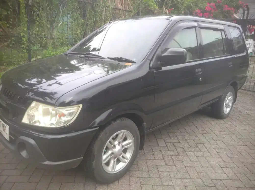 Dijual Isuzu Panther 2014 LM Diesel Manual