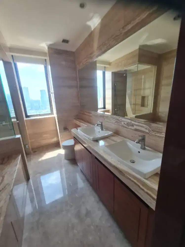 Disewakan apartment District 8 4BR murah