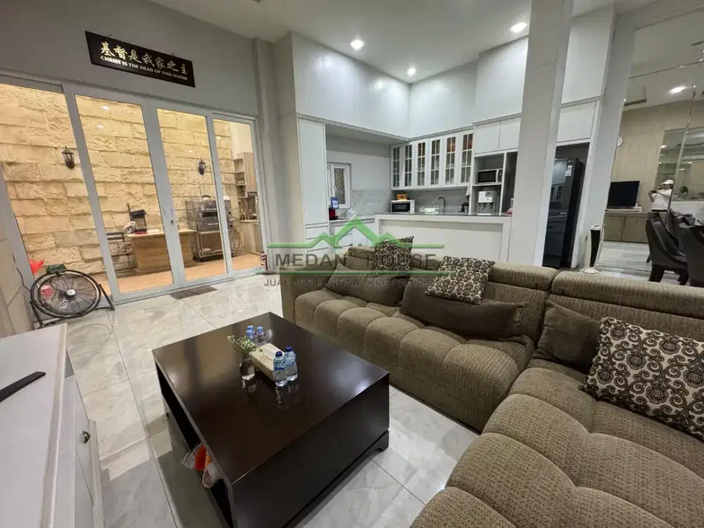 VILLA MEWAH JL. PANGLIMA NYAK MAKAM