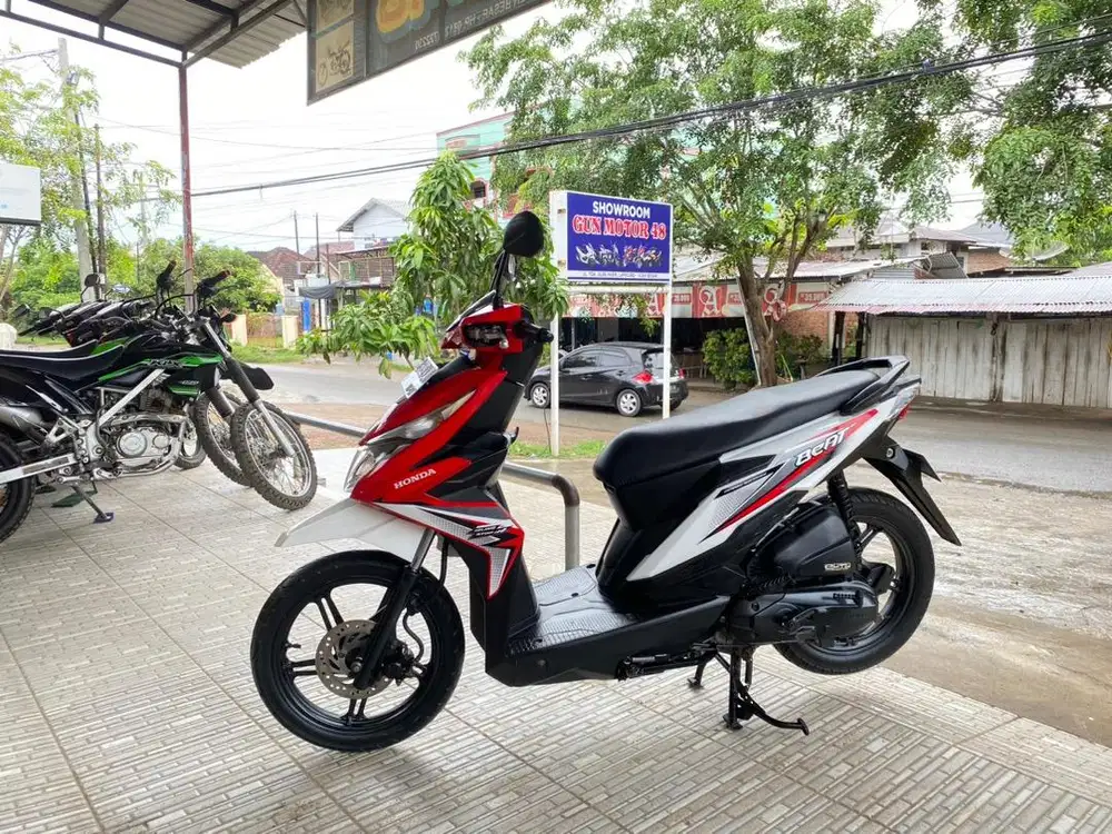 Di jual honda beat tahun 2017