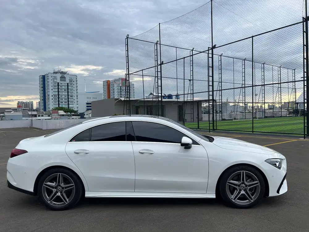 Mercedes Benz CLA 200 1.3L AMG LINE 2024