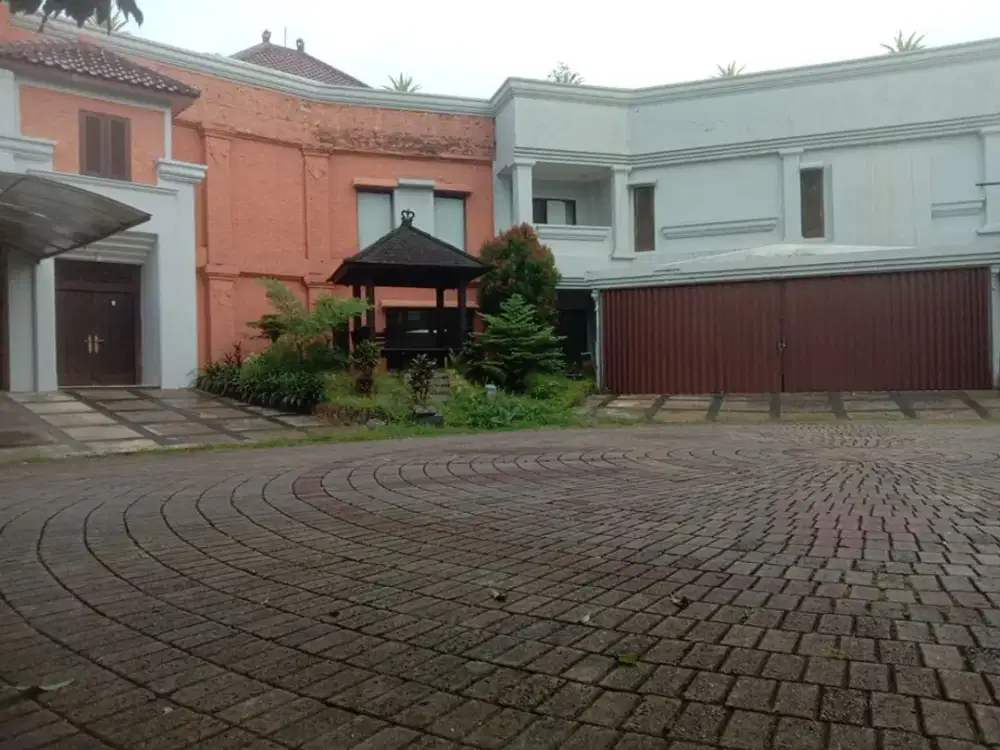 Rumah 2lt Dengan Pool di Bali View Cireundeu, 16 Menit ke Tol Fatmawati