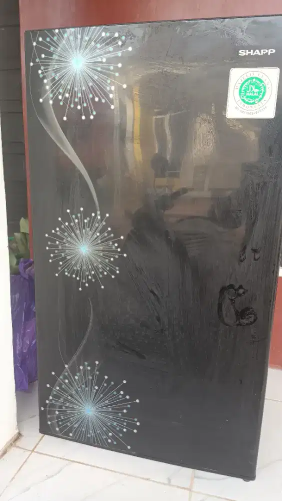 Dijual kulkas kondisi seadanya. NEGO. BJM