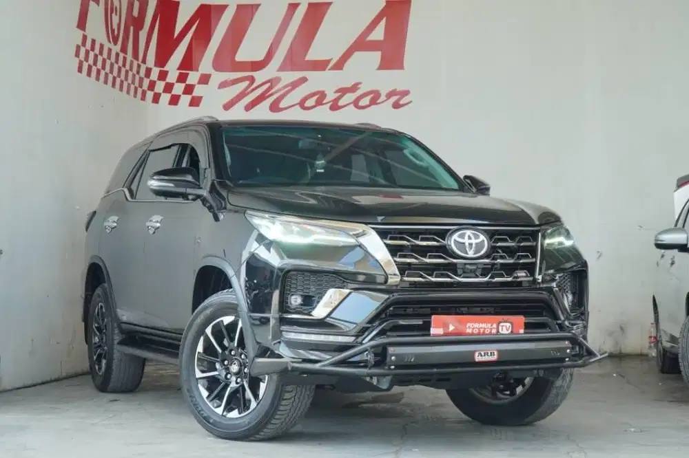 TOYOTA VRZ GR 2.8 A/T 2022 HITAM