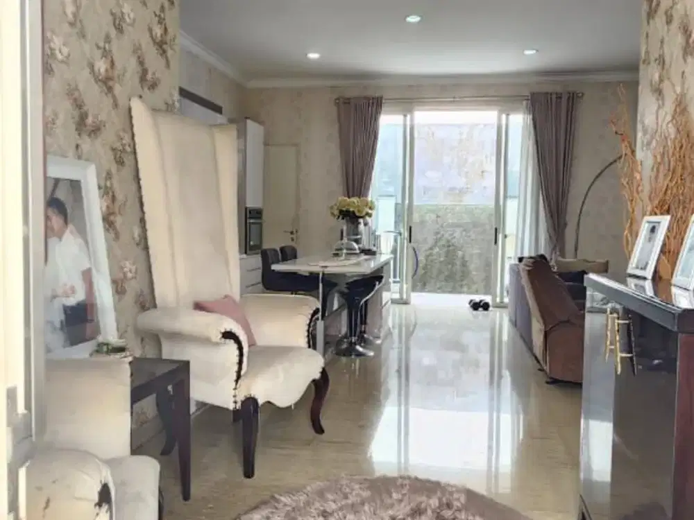 Rumah Cantik 3 Lantai Semi Furnished Amethyst PHG Gading Serpong