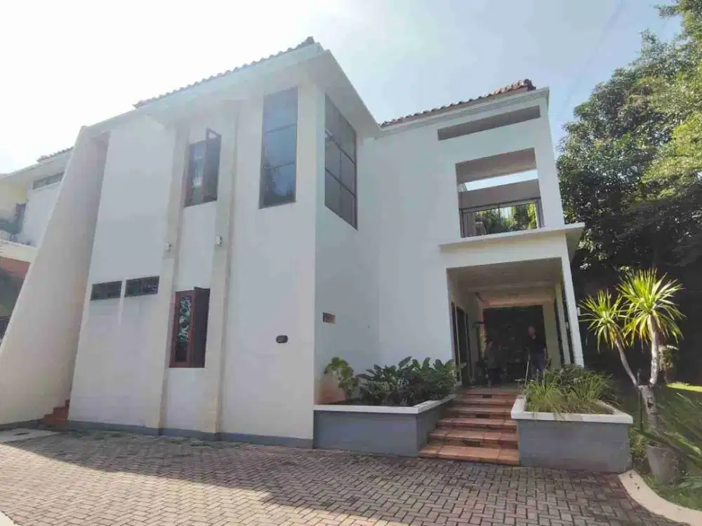 Cluster Eksklusif 6 Rumah di Bintaro Sektor 9 – Rumah Hoek Semi Furnished Lokasi Premium