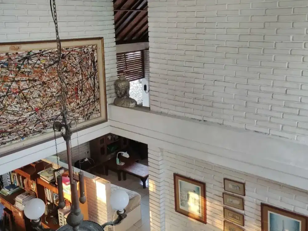 DIJUAL RUMAH SEMI VILLA 2 LANTAI – HITUNG HARGA TANAH