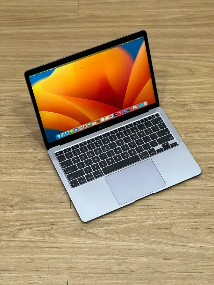 MacBook air 2020 13inch 8/128