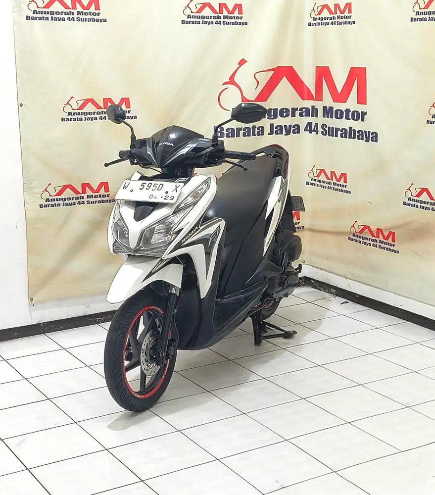 Siap pakai Ready Honda Vario 125 KZR Tahun 2014 warna Putih