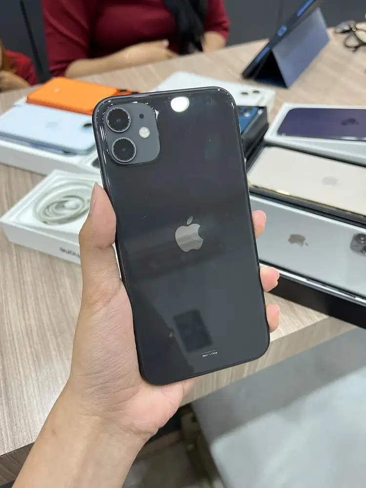 IPHONE 11 64 BLACK SECOND IBOX