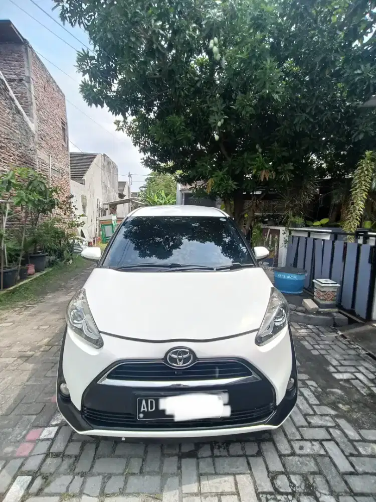 Jual Cepat!! Toyota Sienta G Manual (MT) 2016