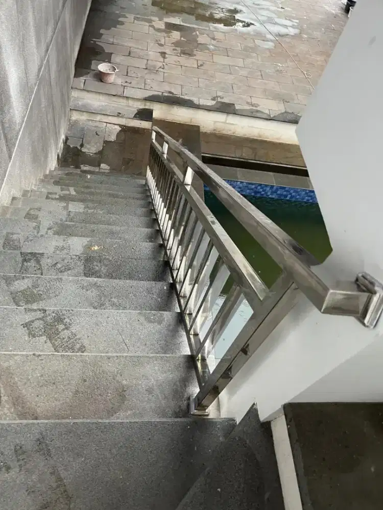 Railing stanlis minimalis